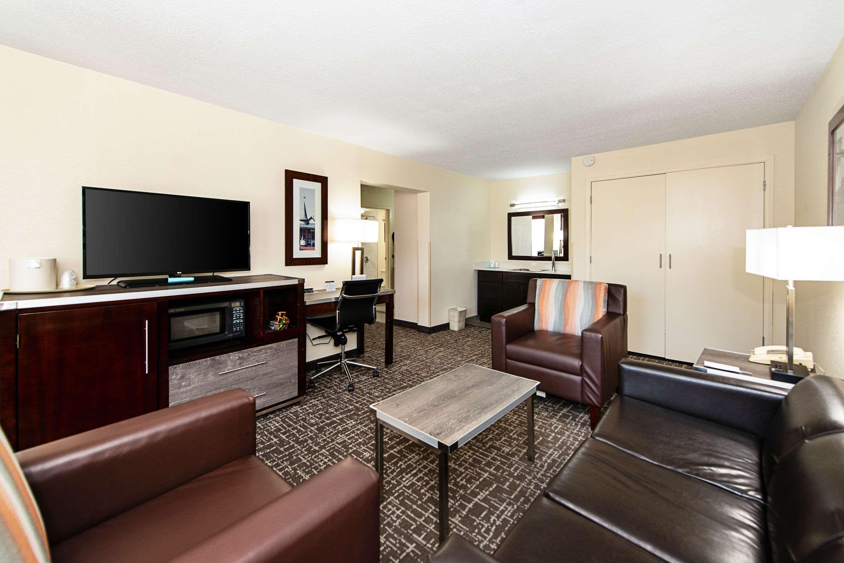 New Hope Inn & Suites ภายนอก รูปภาพ