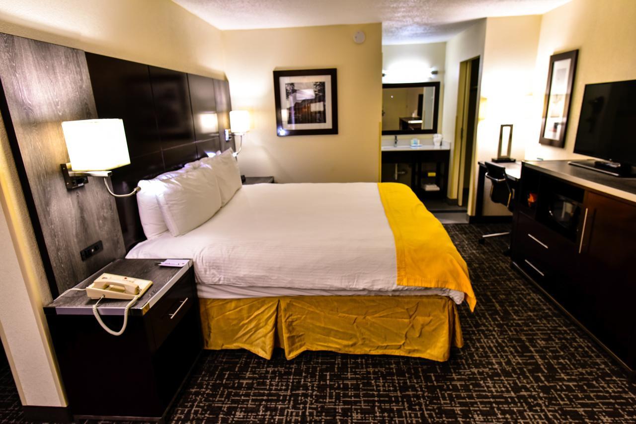 New Hope Inn & Suites ภายนอก รูปภาพ
